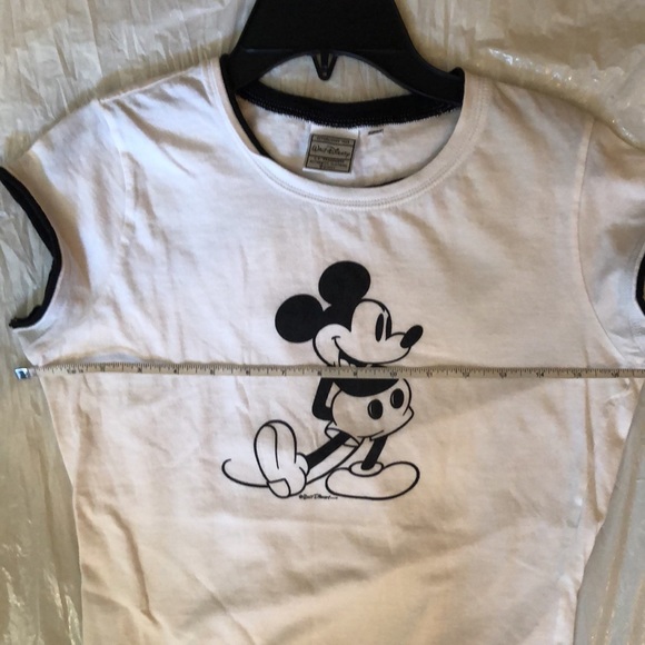 Walt Disney! Mickey Mouse Tshirt collection! good condition! Pre loved! M - Picture 9 of 11